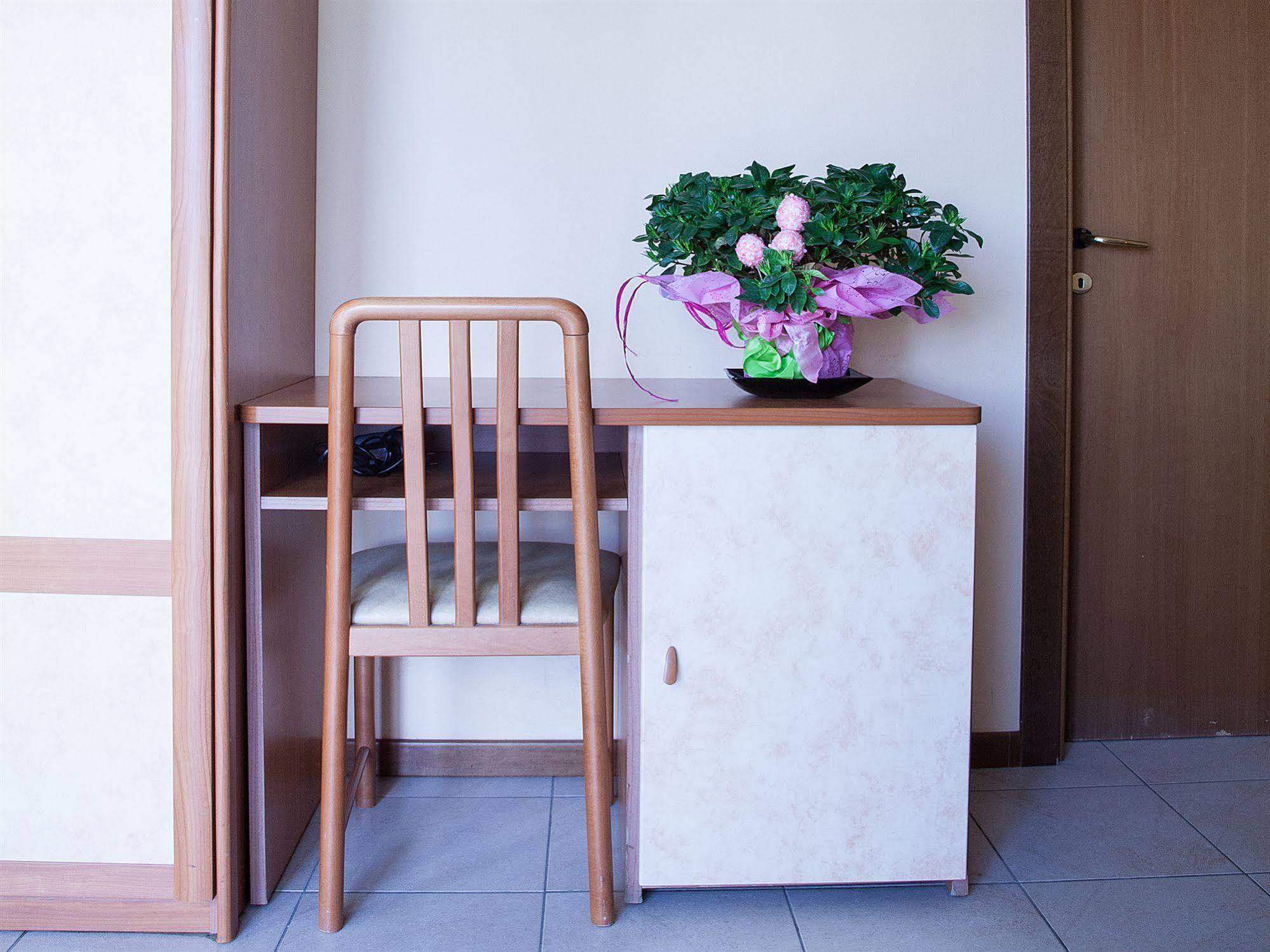 Hotel Bamby Rimini Ngoại thất bức ảnh