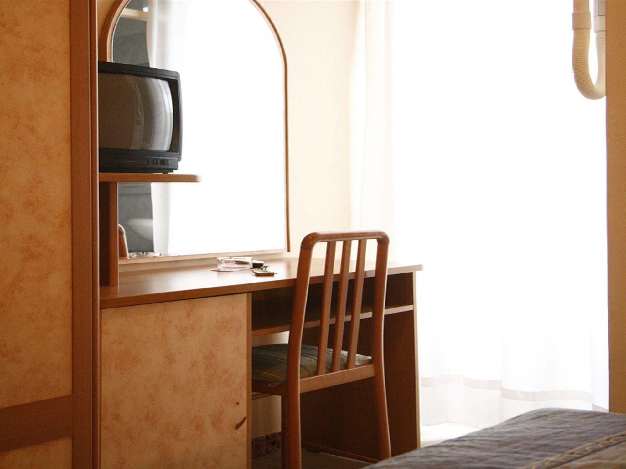 Hotel Bamby Rimini Ngoại thất bức ảnh