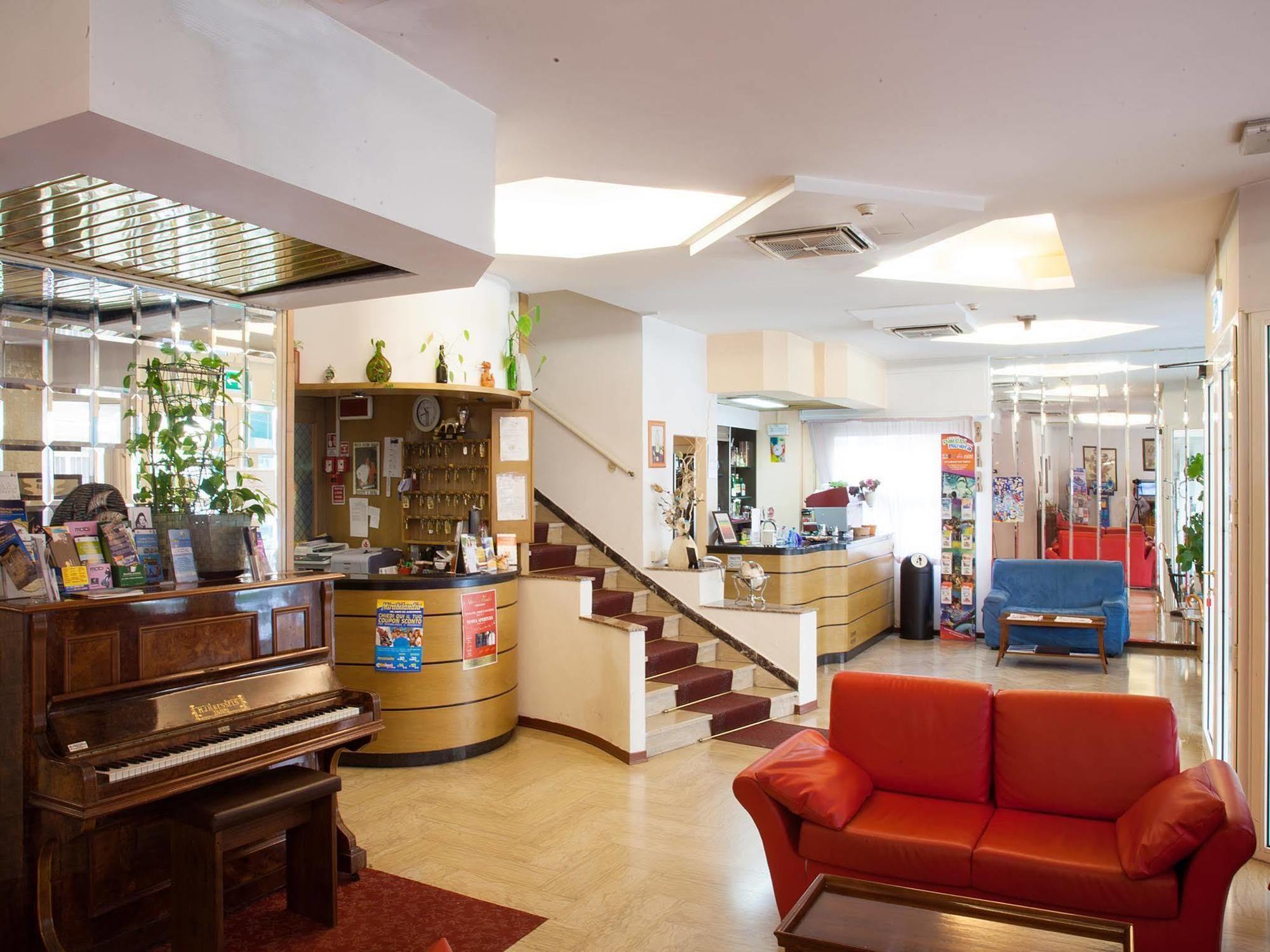 Hotel Bamby Rimini Ngoại thất bức ảnh