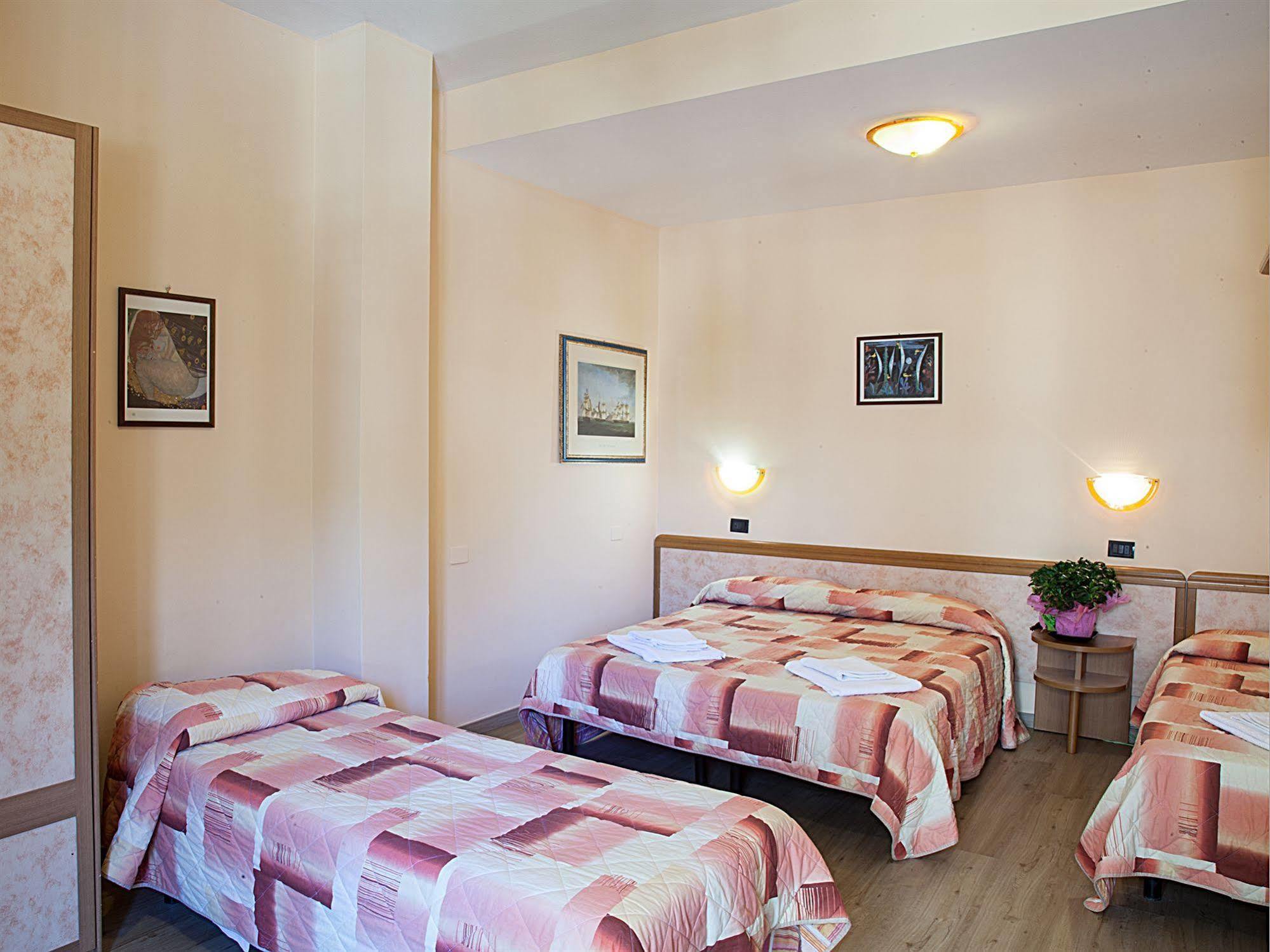 Hotel Bamby Rimini Ngoại thất bức ảnh